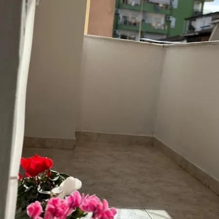 Διαμέρισμα Cozy And Spacios In Ish Blloku